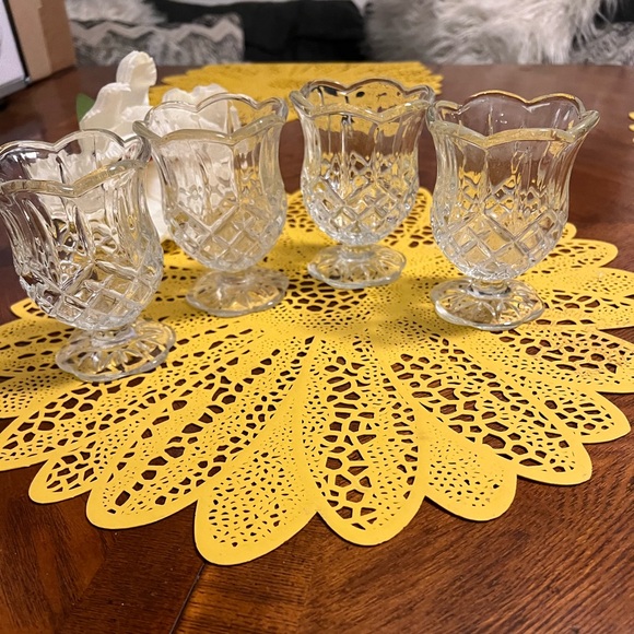 Vintage set of 4 Clear footed Votive Candleholder - Picture 1 of 4